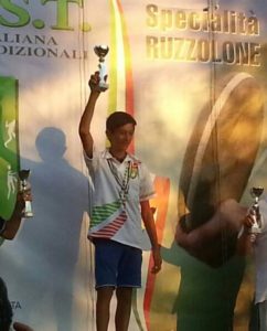 Il campione nazionale Ruzzolone categoria Allievi 2016 Giacomo Ceresoli 