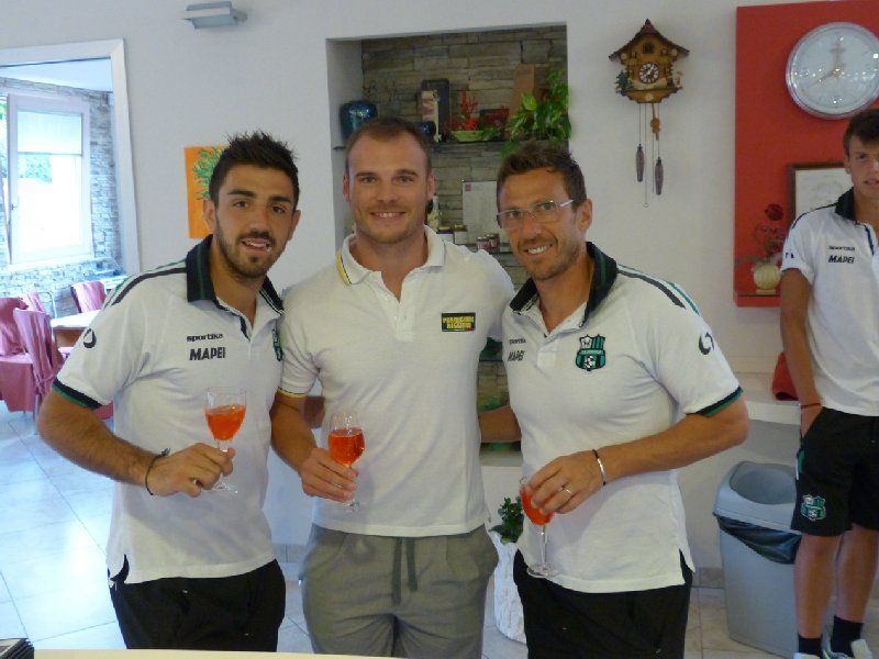 Giuliano Razzoli con l'allenatore Eusebio Di Francesco ed il capitano della squadra Francesco Magnanelli