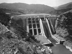 La diga di Gazzano - Fontanaluccia poco dopo l'opera di costruizione