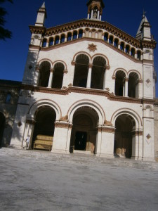 La facciata del Santuario di Campocavallo