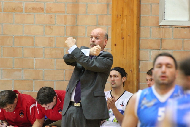 Il coach della LG Djukic