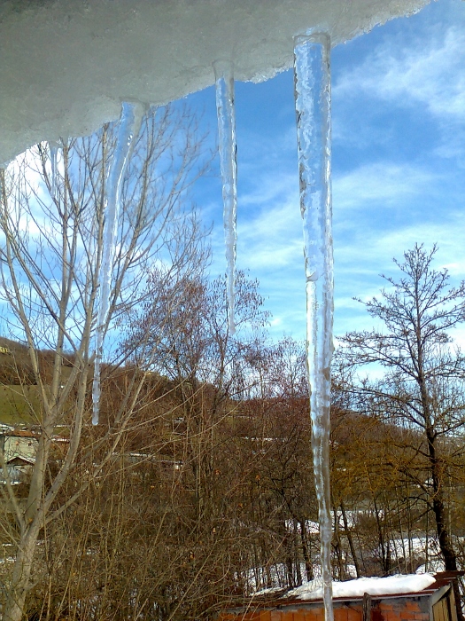 Trasparenze di ghiaccio, la neve si sta sciogliendo – Un po’ di fresco, finalmente foto n. 47