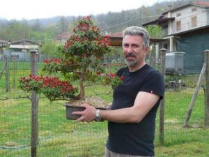  Giacomo con un suo magnifico bonsai di azalea