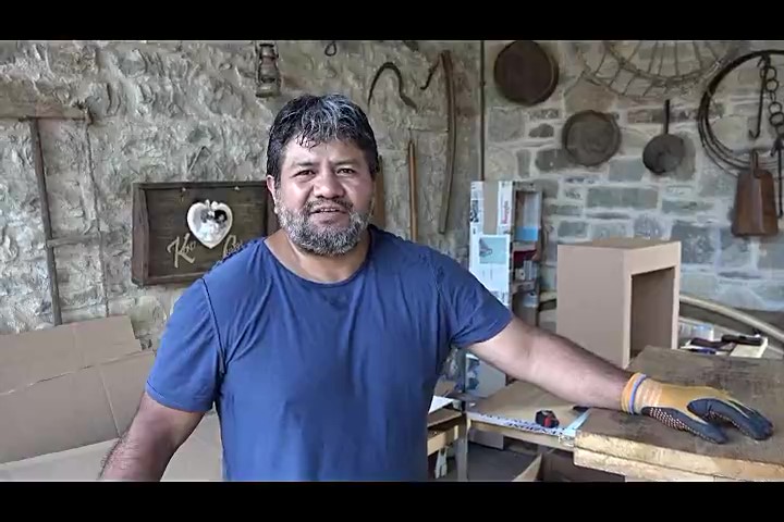 Tito Jorge Burgoa Arnez: mobiliere con il cuore - Redacon