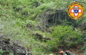 Fungaiolo precipita per dieci metri al Lagastrello